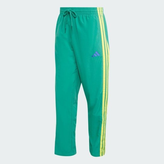 Calça Adidas  Esportiva Em Malha E Bainha Aberta Essentials Três Listras