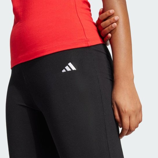 Calça Legging Adidas Flare Essentials com Logo Pequeno Feminina