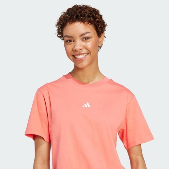 Camiseta Adidas Small Logo Feminina
