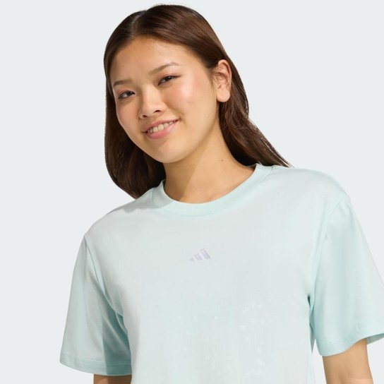 Camiseta Adidas Small Logo Feminina