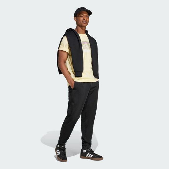 Camiseta Estampada Codes Badge of Sport Adidas Masculina