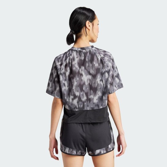 Camiseta Estampada Train Essentials Flower Tie-Dye Adidas Feminina