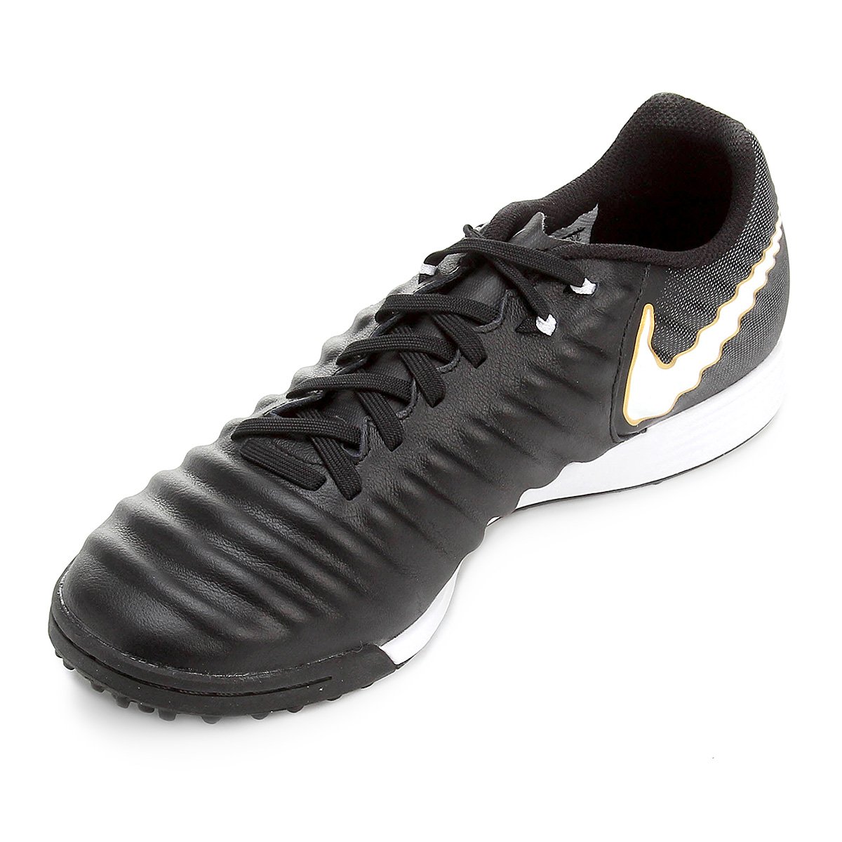 chaussure foot montante