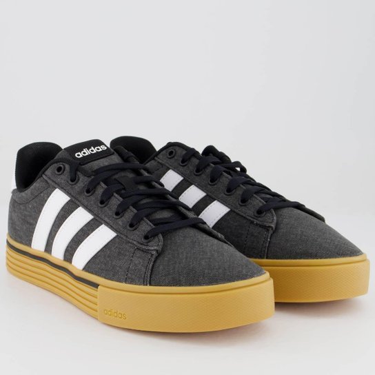 Tênis Adidas Daily 4.0 Preto e Branco