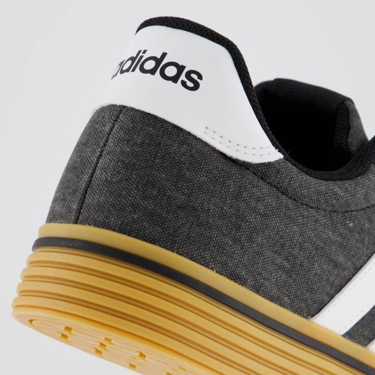 Tênis Adidas Daily 4.0 Preto e Branco